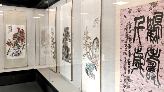 “典藏問春——王個簃書畫精品特展”正在市個簃藝術(shù)館熱展中