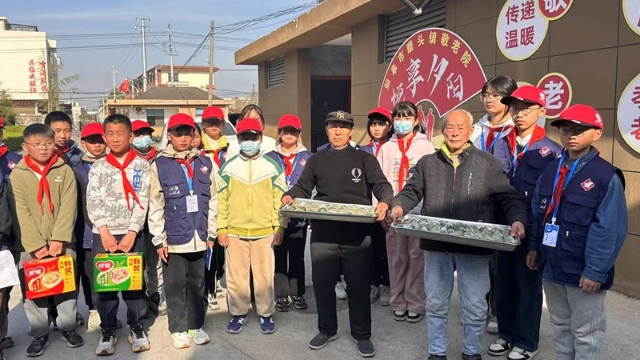 傳承非遺送溫暖 蒿香敬老傳真情 | 如皋磨頭小學(xué)黨支部開(kāi)展清明主題活動(dòng)
